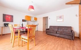 Le Hameau SPA&PISCINE appartement 3 pieces 6pers by Alpvision Residences